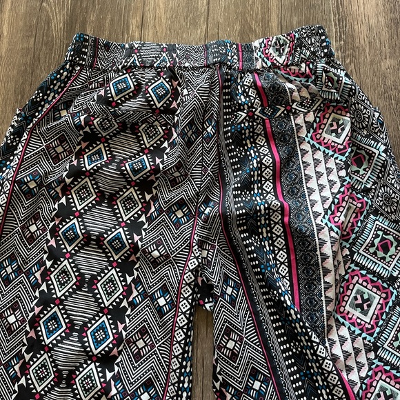 W118 by Walter Baker Thin Patterned Pants Sz S - Picture 2 of 4